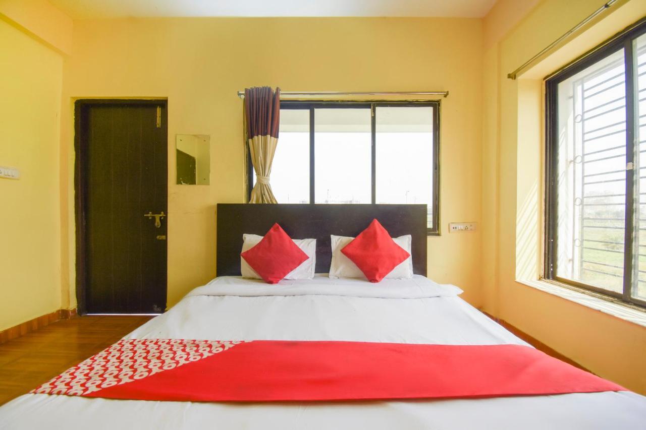 Oyo Flagship 72260 Seema International Hotel Gauripur Ngoại thất bức ảnh